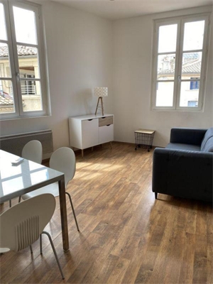 t2 à la location -   30000  NIMES, surface 33 m2 location t2 - UBI478875971